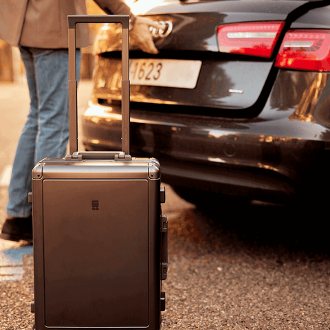 Business travel luggage tips hotsell