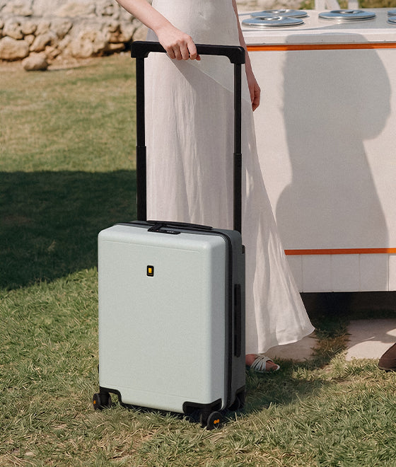 Voyageur Carry-On 20''