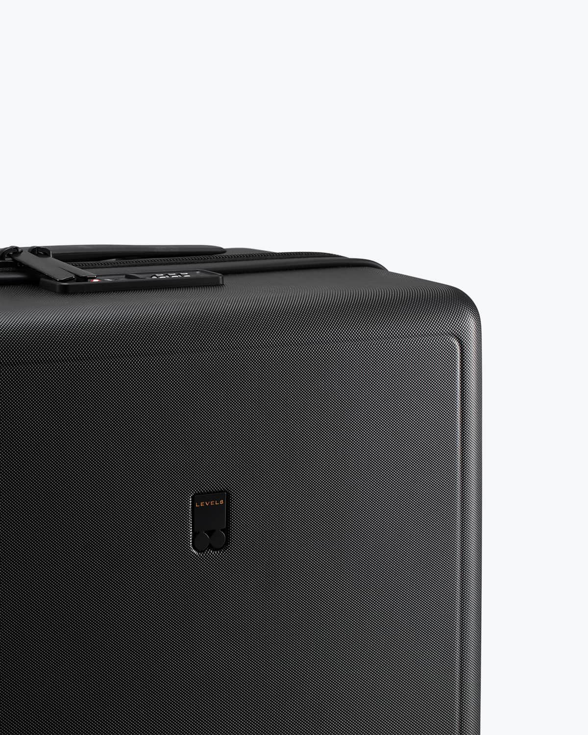 Luminous Textured Carry-On 24'' Black-corner detail